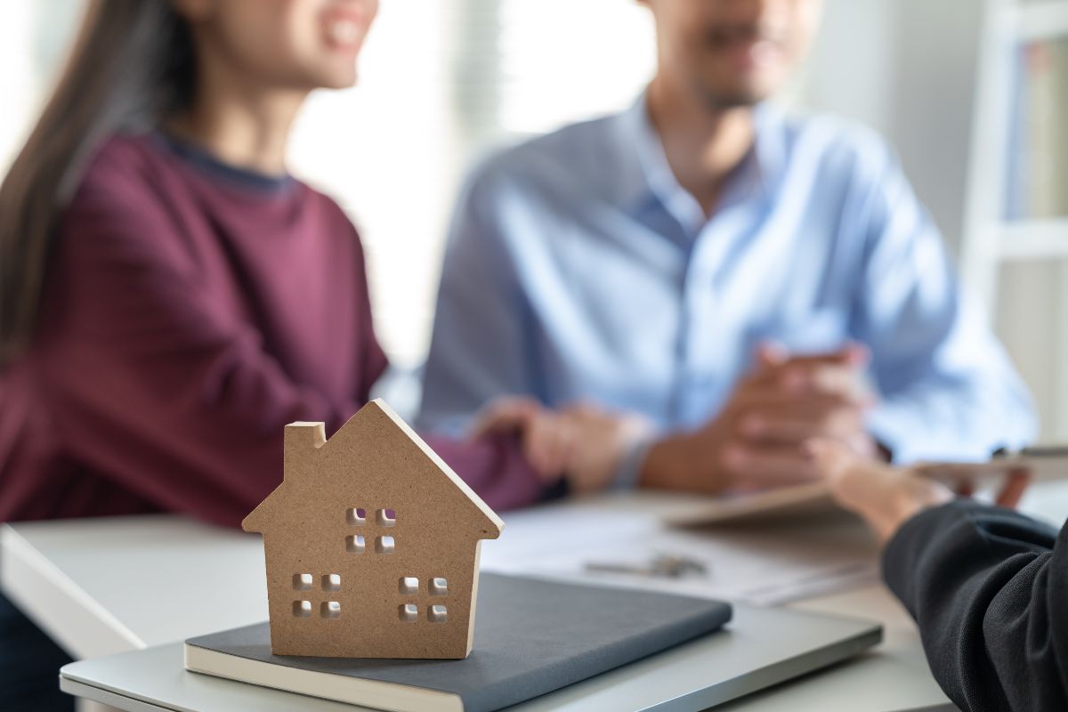how to become a real estate agent in dubai